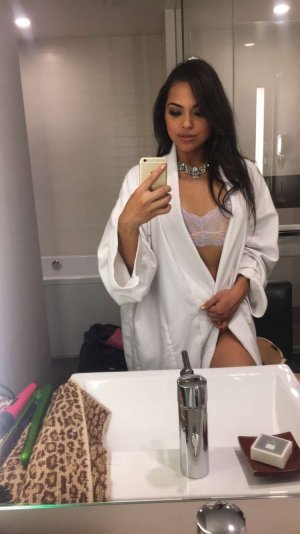 Tessah erotic massage in Beverly Hills & escort